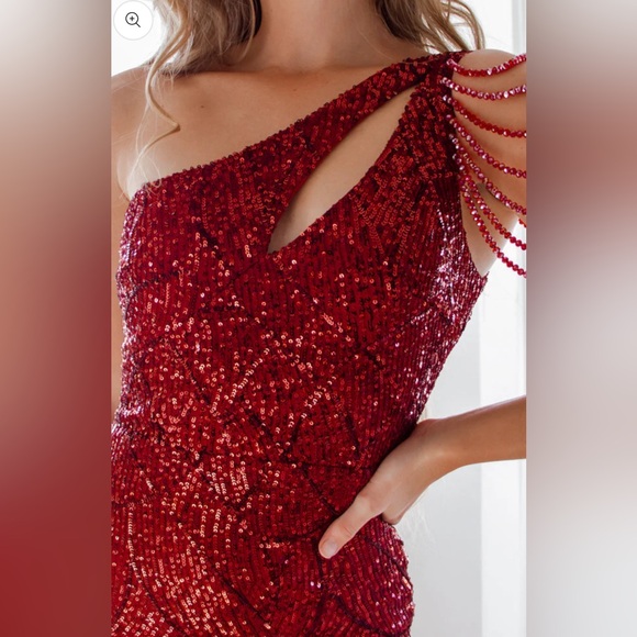 Wine Red Asymmetric Sequin & Beaded Gown - Size 4 - Picture 2 of 3